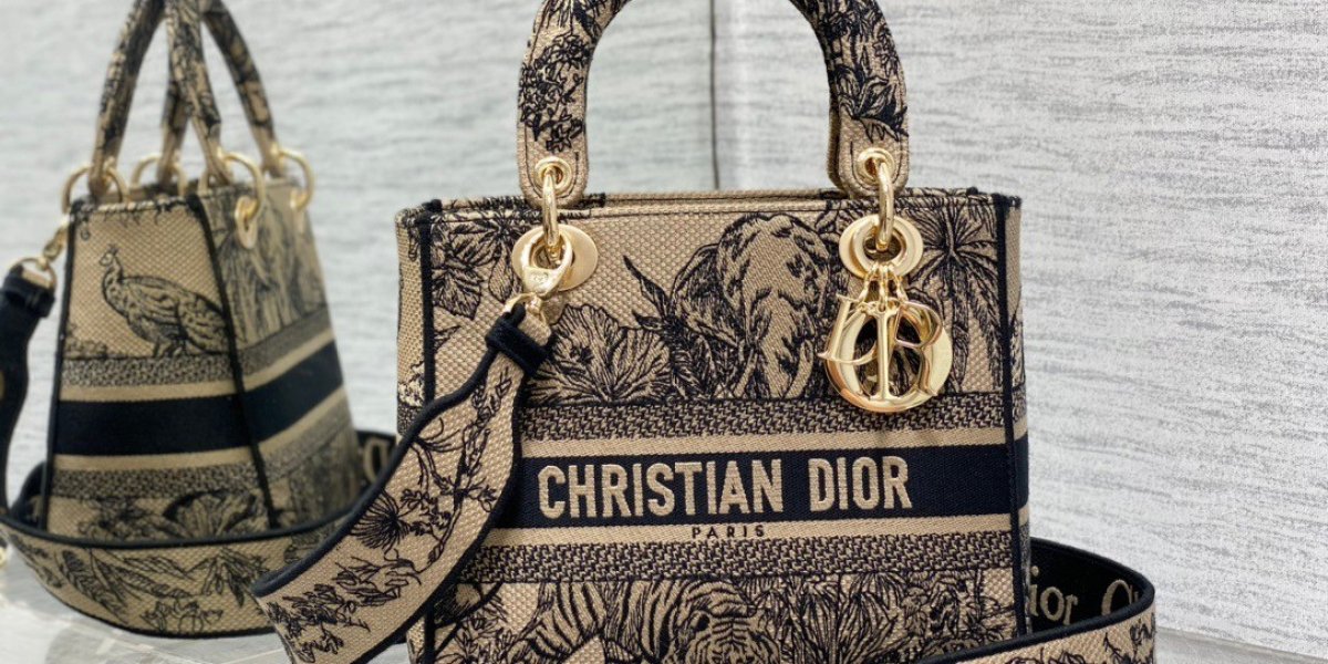 Cheap Dior Handbags New Release Models